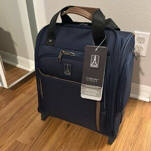 Dark blue rolling travel tote